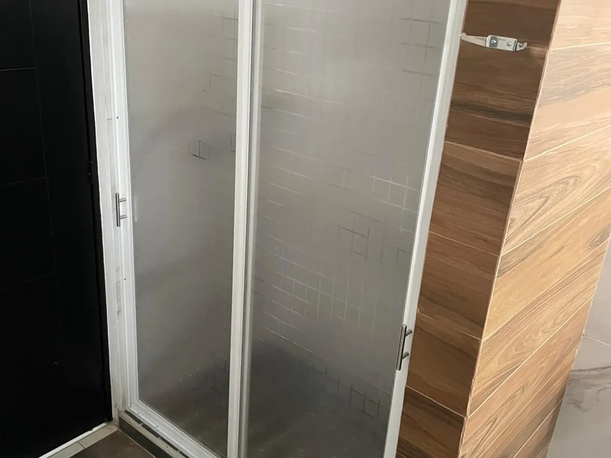 Cancel de baño doble corredizo tipo lineal