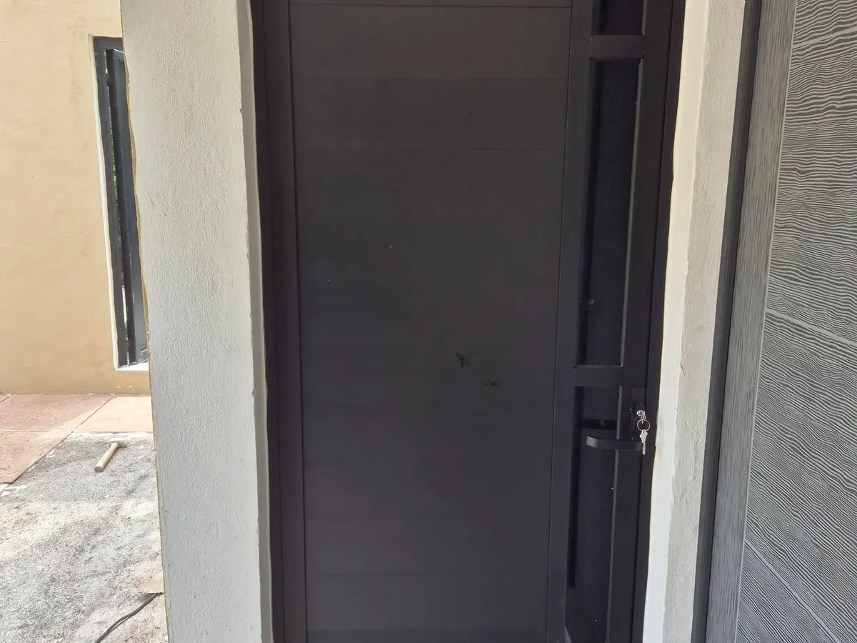 Puerta batiente línea 3"